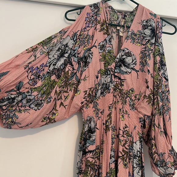 Lovestich Dress - Picture 2 of 6